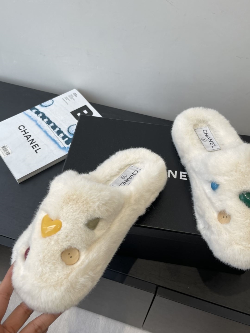Ch**el slippers